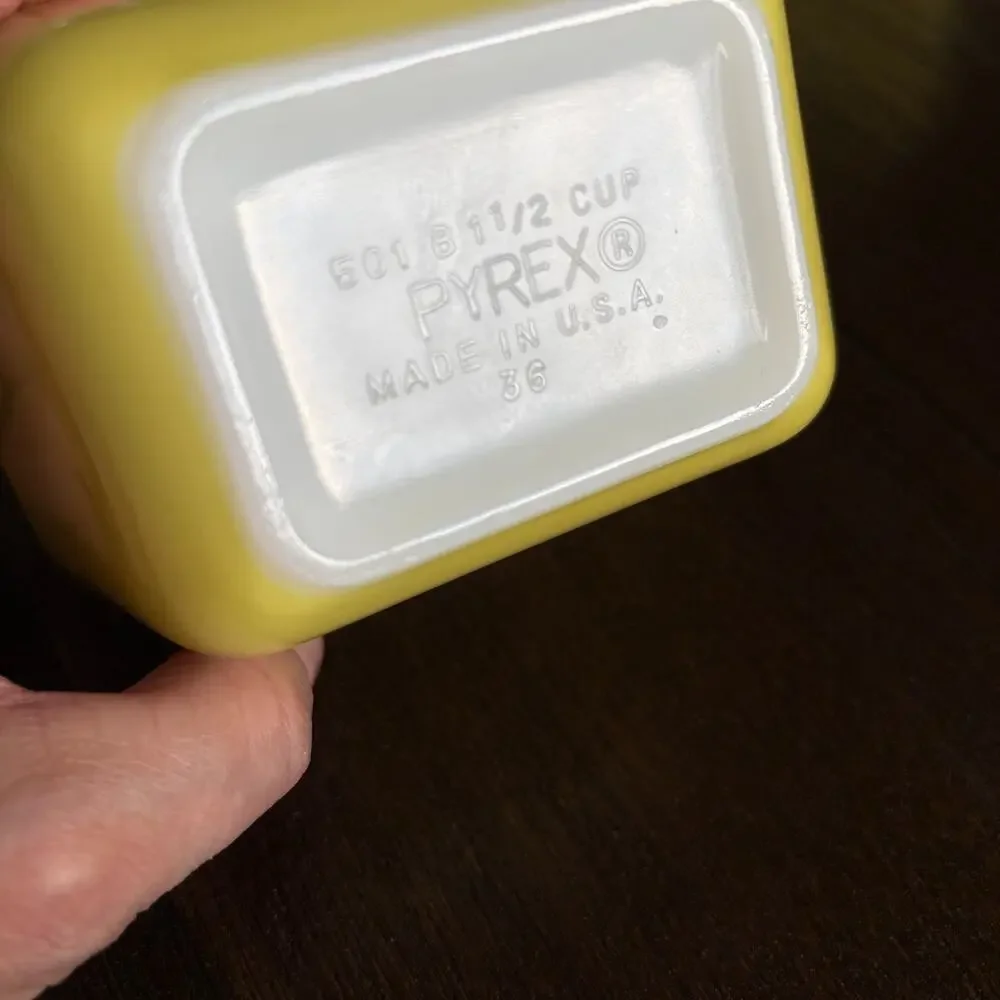 Qty 2 PYREX 501 B Yellow Refrigerator Dishes No Lids VTG Food Storage Fridgie